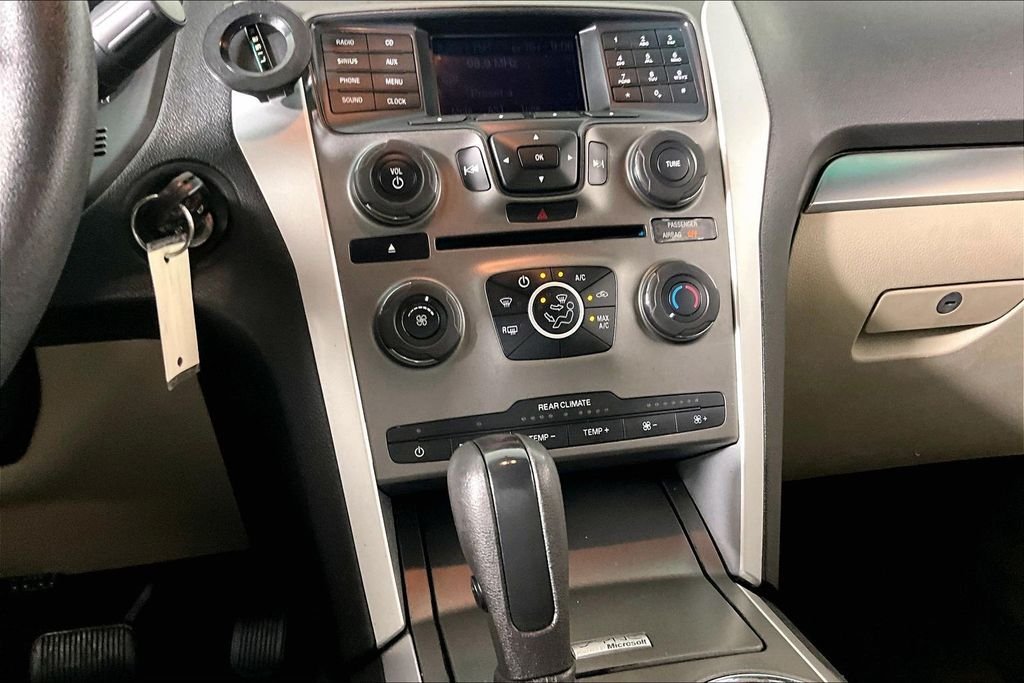 Used 2013 Red Ford Base image 7