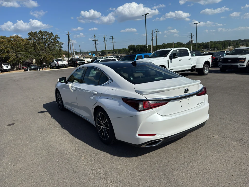 Used 2023 Eminent White Pearl Lexus Luxury image 6