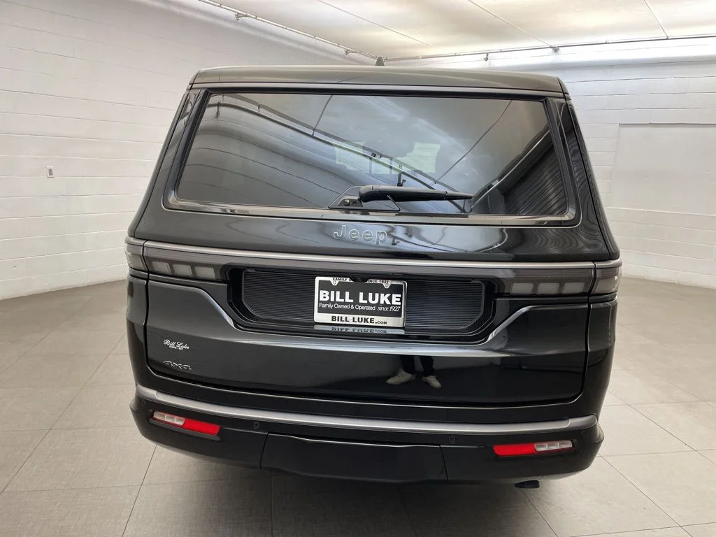 New 2026 Black Jeep Summit Obsidian image 5
