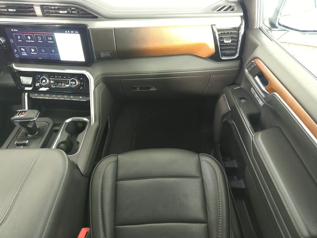 Used 2023 White GMC Denali image 15
