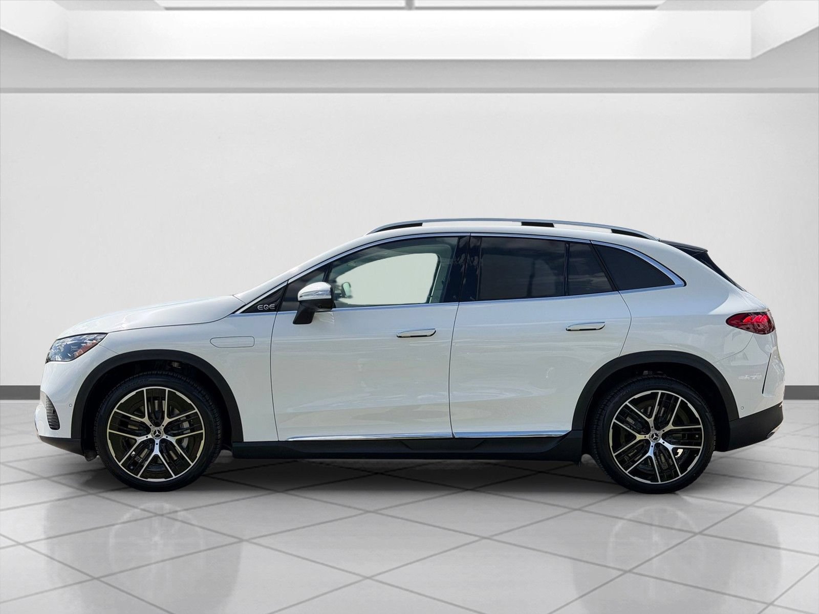 New 2027 Polar White Mercedes-Benz EQE 320+ image 29
