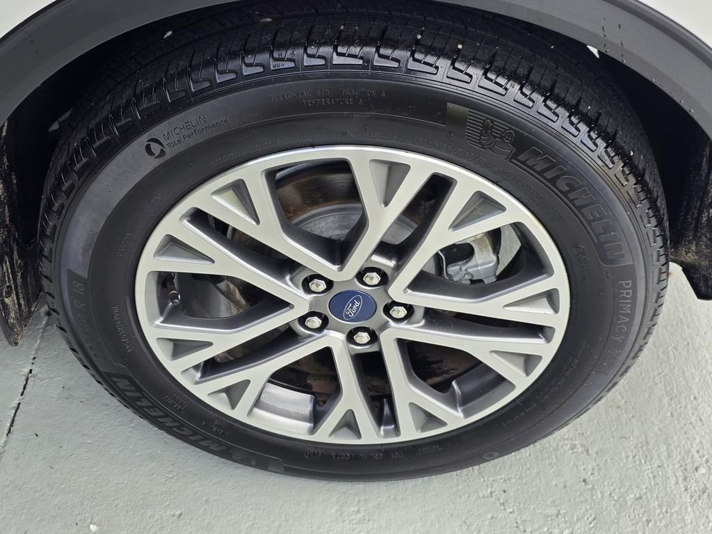 Used 2022 White Ford SEL image 40