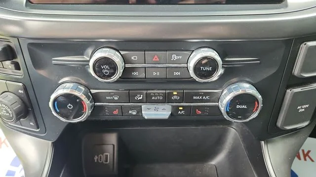 Certified Used 2025 Oxford White Ford Tremor image 19