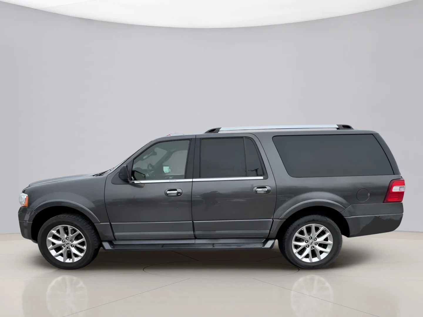 Used 2016 Black Ford LIMITED EL image 5