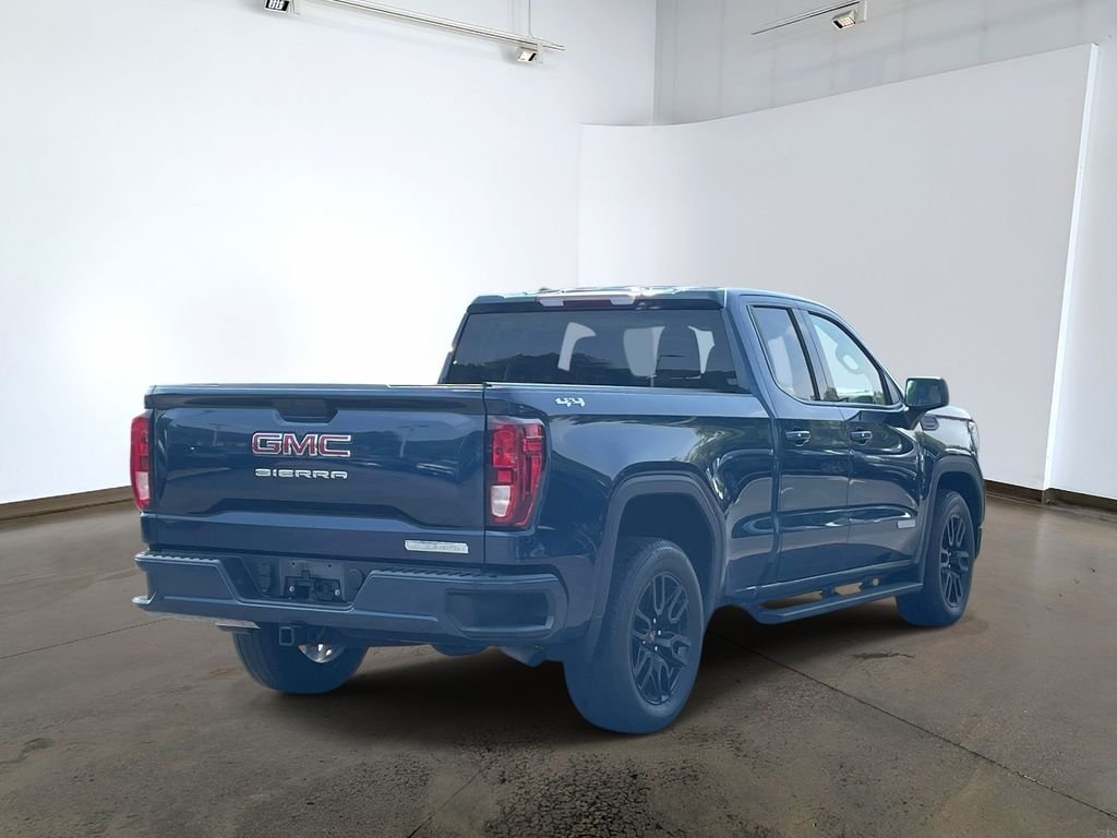 Used 2020 Blue GMC Elevation image 4