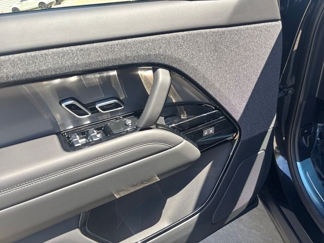 New 2026 Santorini Black Land Rover SE image 11