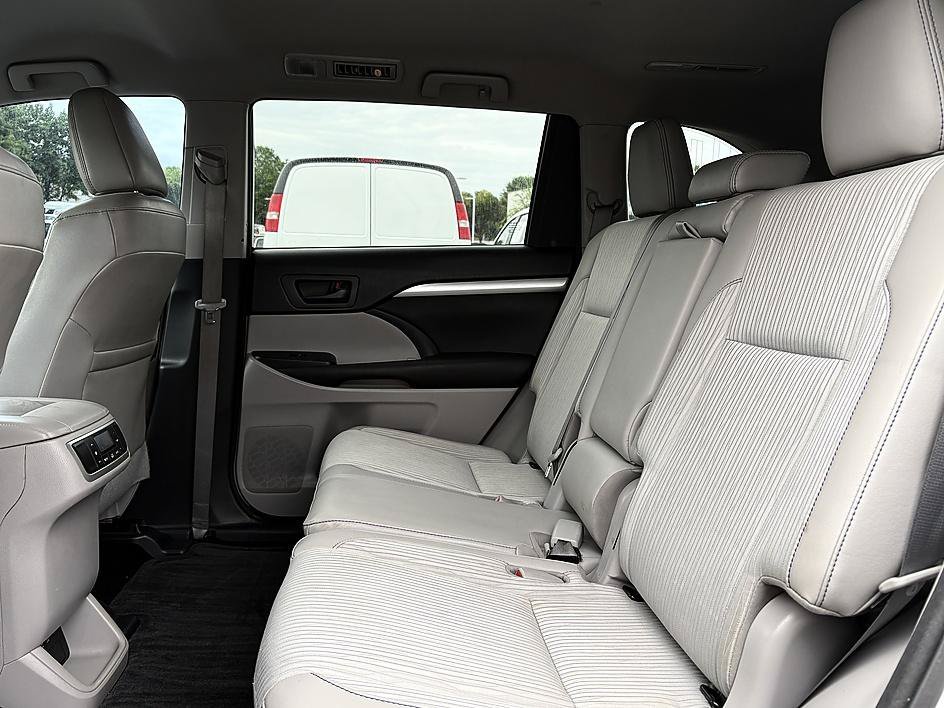 Used 2017 Predawn Gray Mica Toyota LE image 9