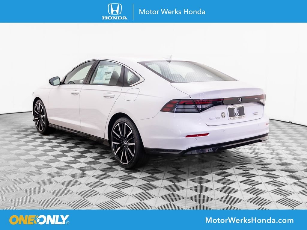 New 2026 Platinum White Pearl Honda Touring image 3