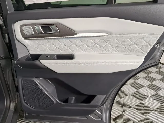 New 2026 Carbonized Gray Metallic Ford Platinum™ image 23