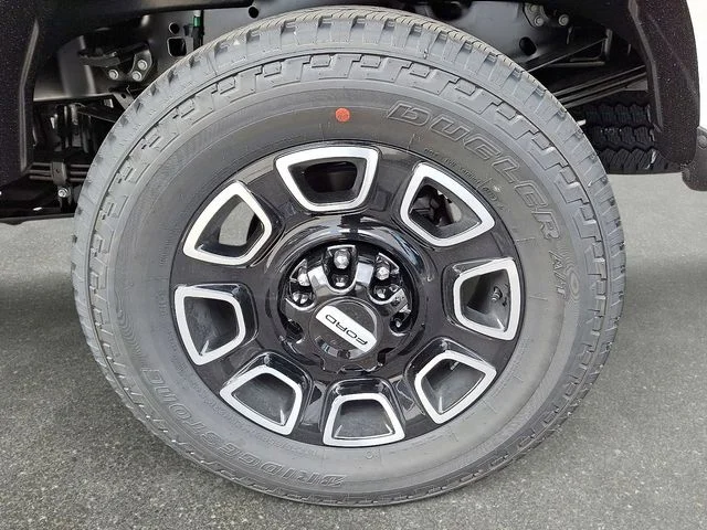 New 2026 Star White Metallic Tri-Coat Ford Platinum image 6