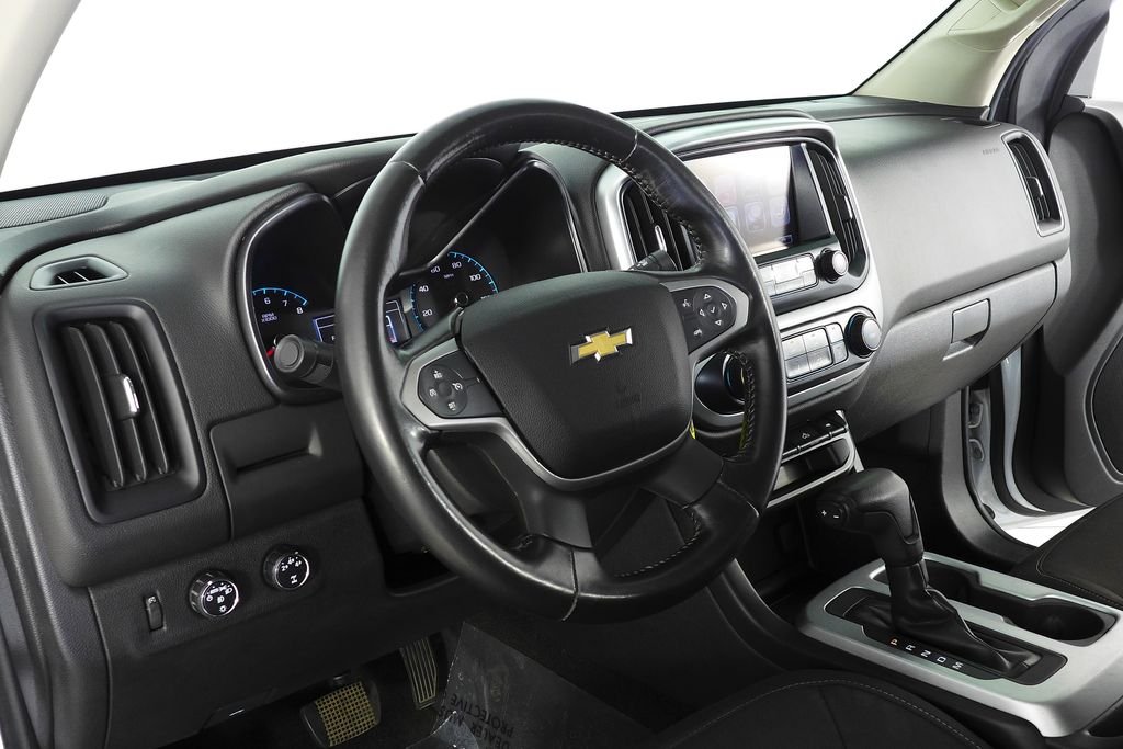 Used 2016 White Chevrolet LT image 29