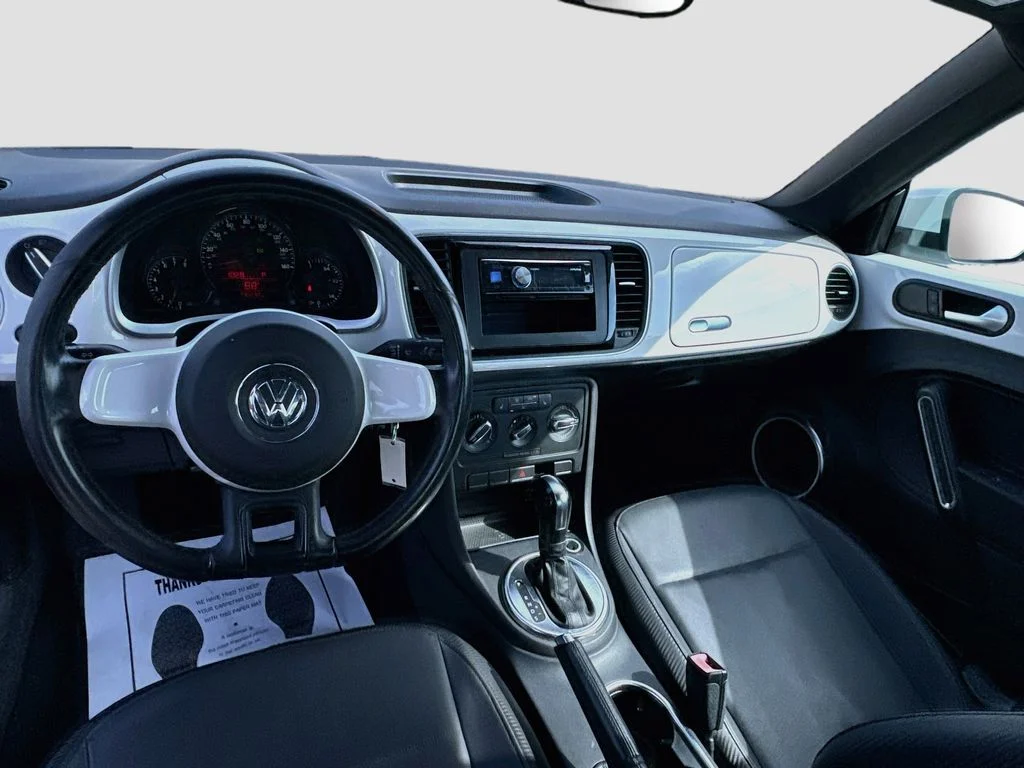 Used 2012 White Volkswagen 2.5L image 23