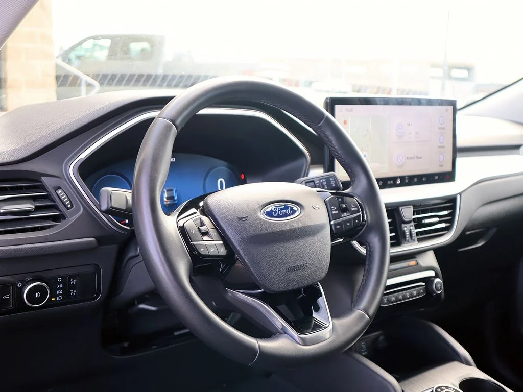Used 2023 Iconic Silver Metallic Ford Platinum image 15