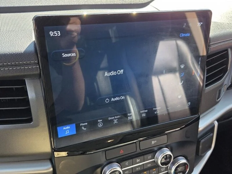 Used 2022 Oxford White Ford XLT image 23