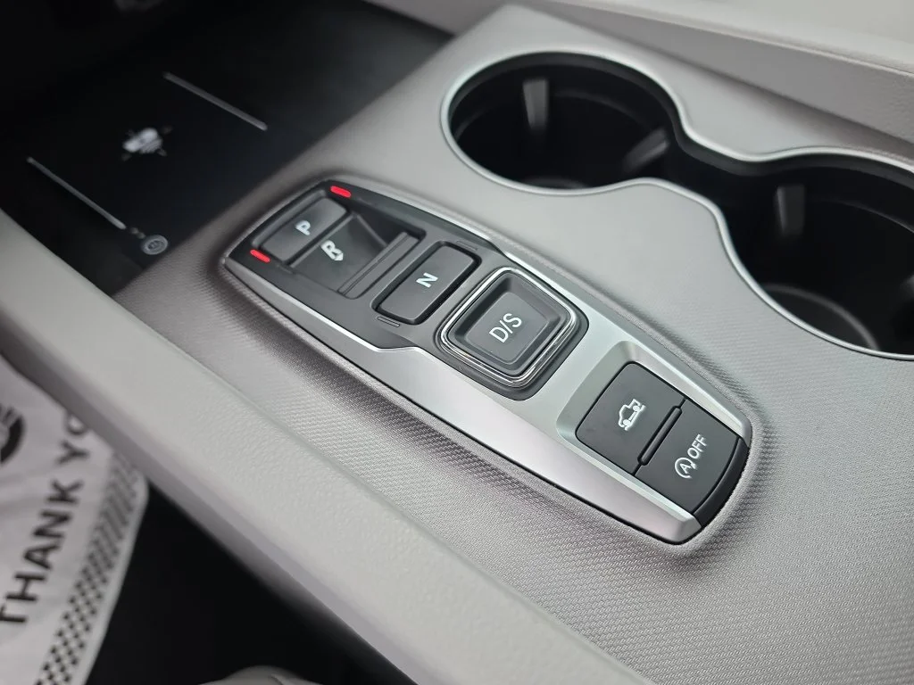 Used 2024 White Honda RTL image 27