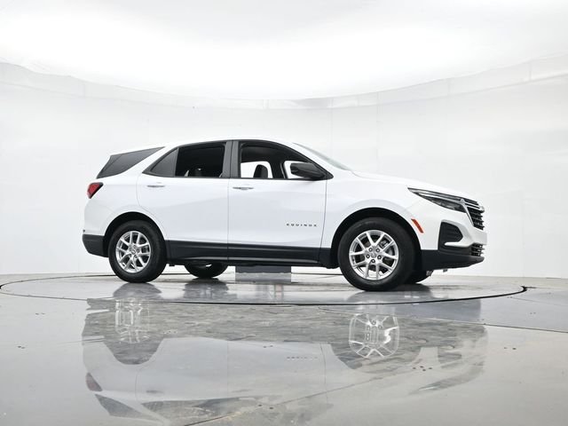 Used 2024 White Chevrolet LS image 32