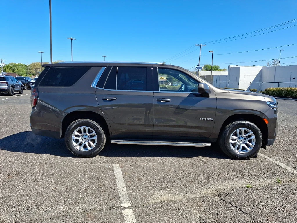Used 2021 Graywood Metallic Chevrolet LT image 13