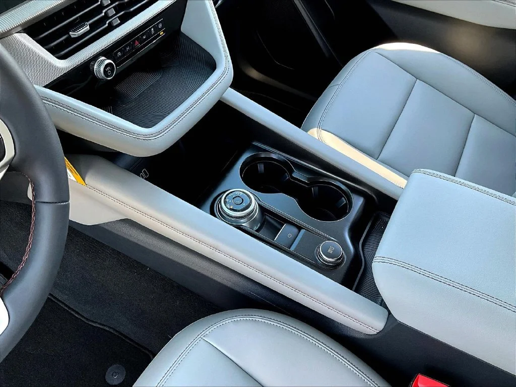 New 2026 Carbonized Gray Metallic Ford Active image 27