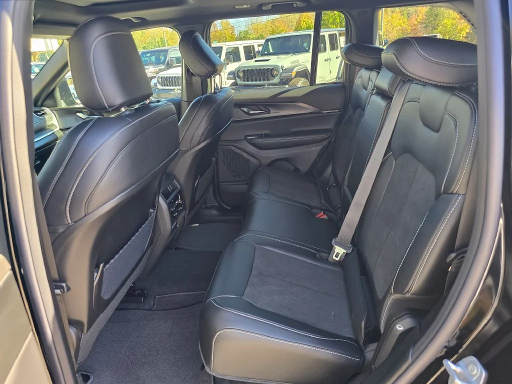 New 2027 Black Jeep Laredo X image 10