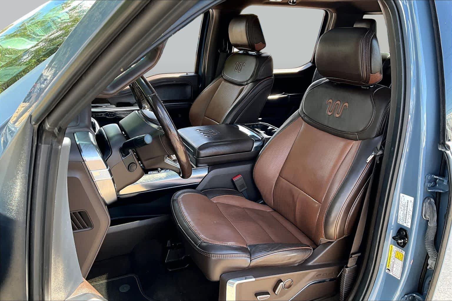 Used 2023 Azure Gray Metallic Tri-Coat/Stone Gray Ford King Ranch image 8