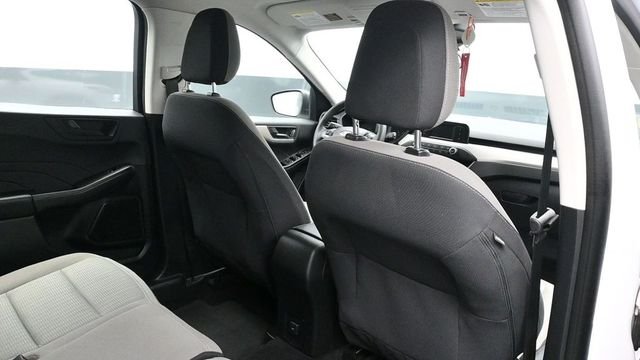 Used 2022 White Ford S image 13