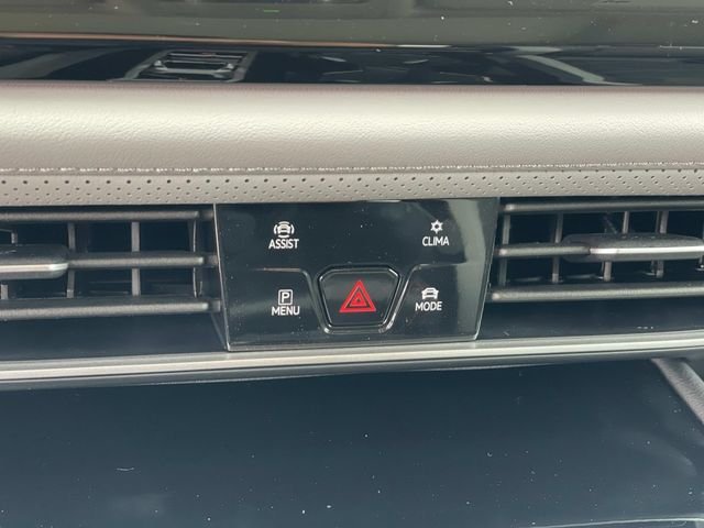 New 2026 White/off-white Volkswagen 2.0T Peak Edition image 15