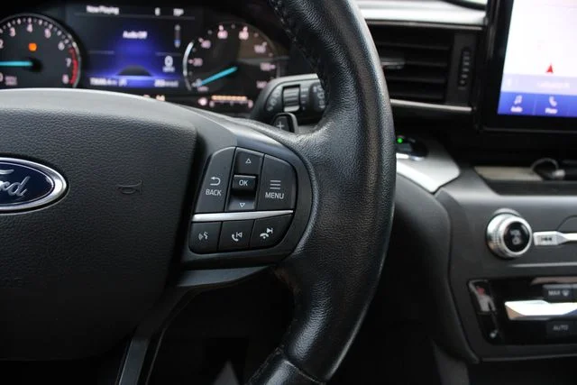 Used 2020 Black Ford XLT image 14
