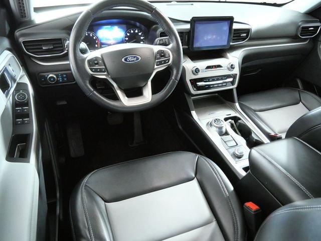 Certified Used 2022 White Ford XLT image 4