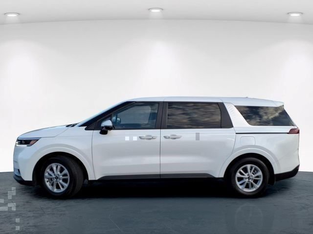 Used 2024 White Kia LX image 14
