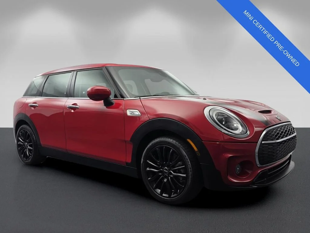 2023 MINI Clubman Cooper S's photo