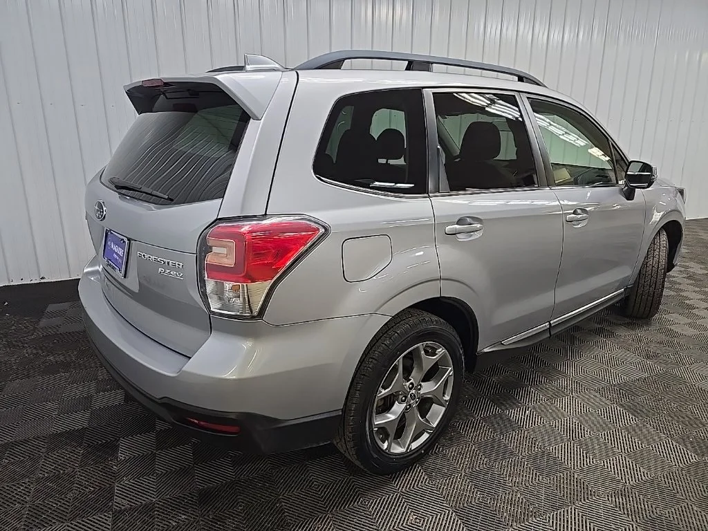 Used 2017 Ice Silver Metallic Subaru 2.5i Touring image 10
