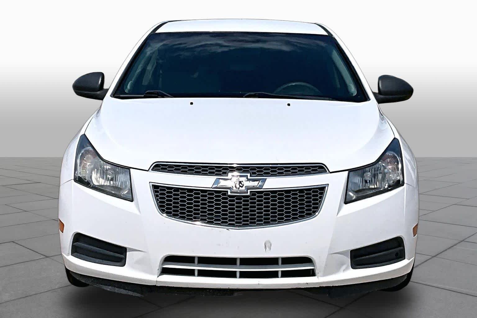 Used 2013 Summit White Chevrolet LS image 4