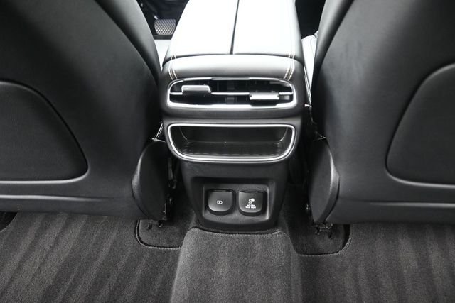 Used 2023 White Genesis 3.5T image 27