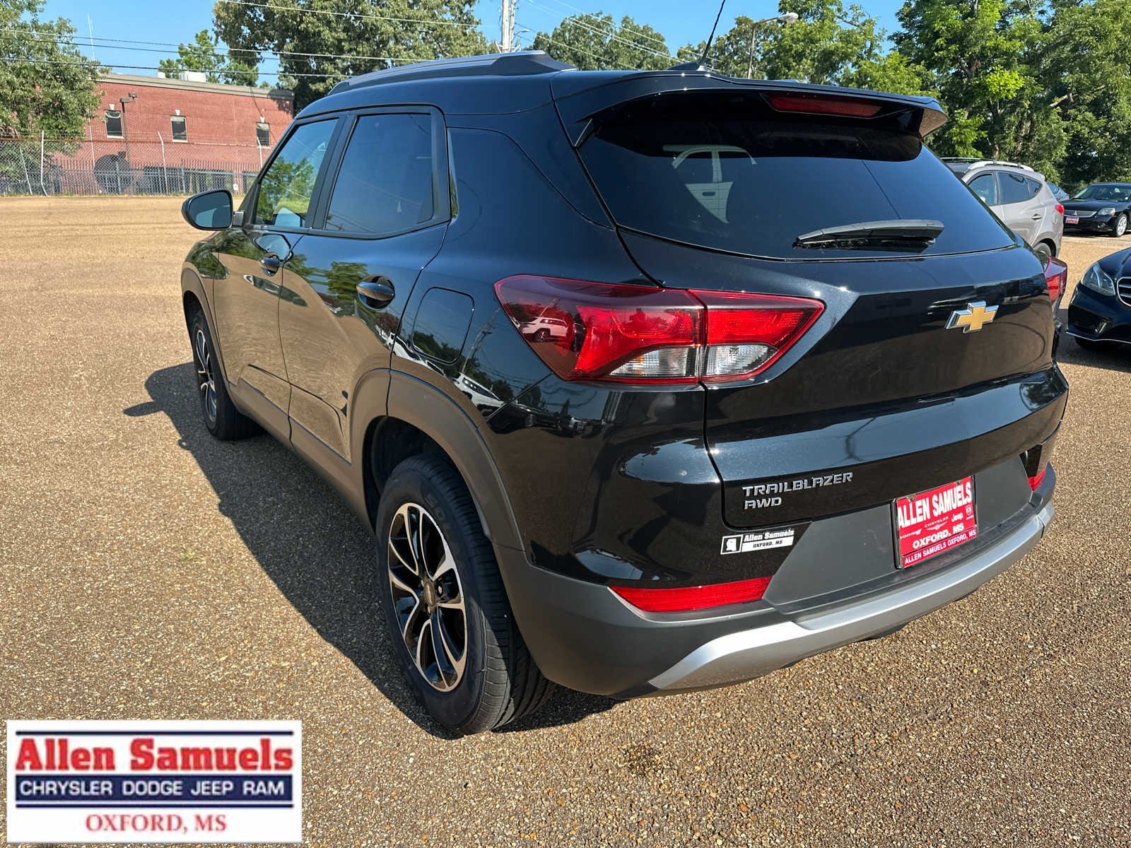 Used 2025 Mosaic Black Metallic Chevrolet LT image 5