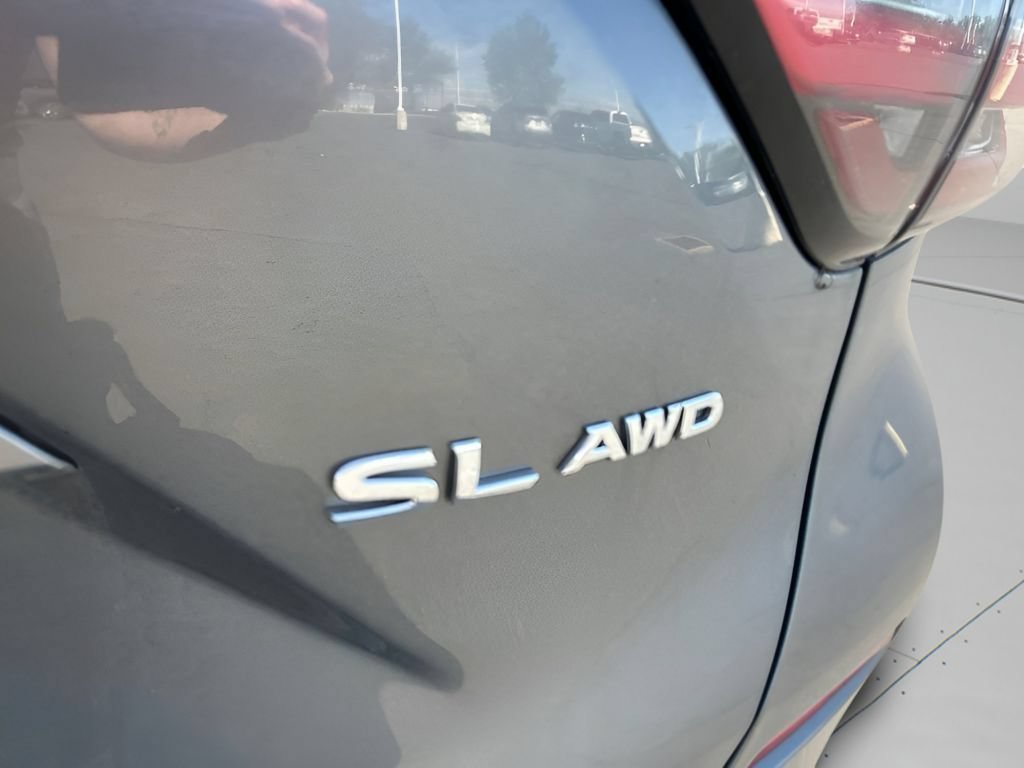 Used 2022 Gun Metallic Nissan SL image 8