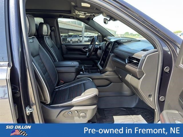 Used 2026 Titanium Rush Metallic GMC AT4 Ultimate image 18