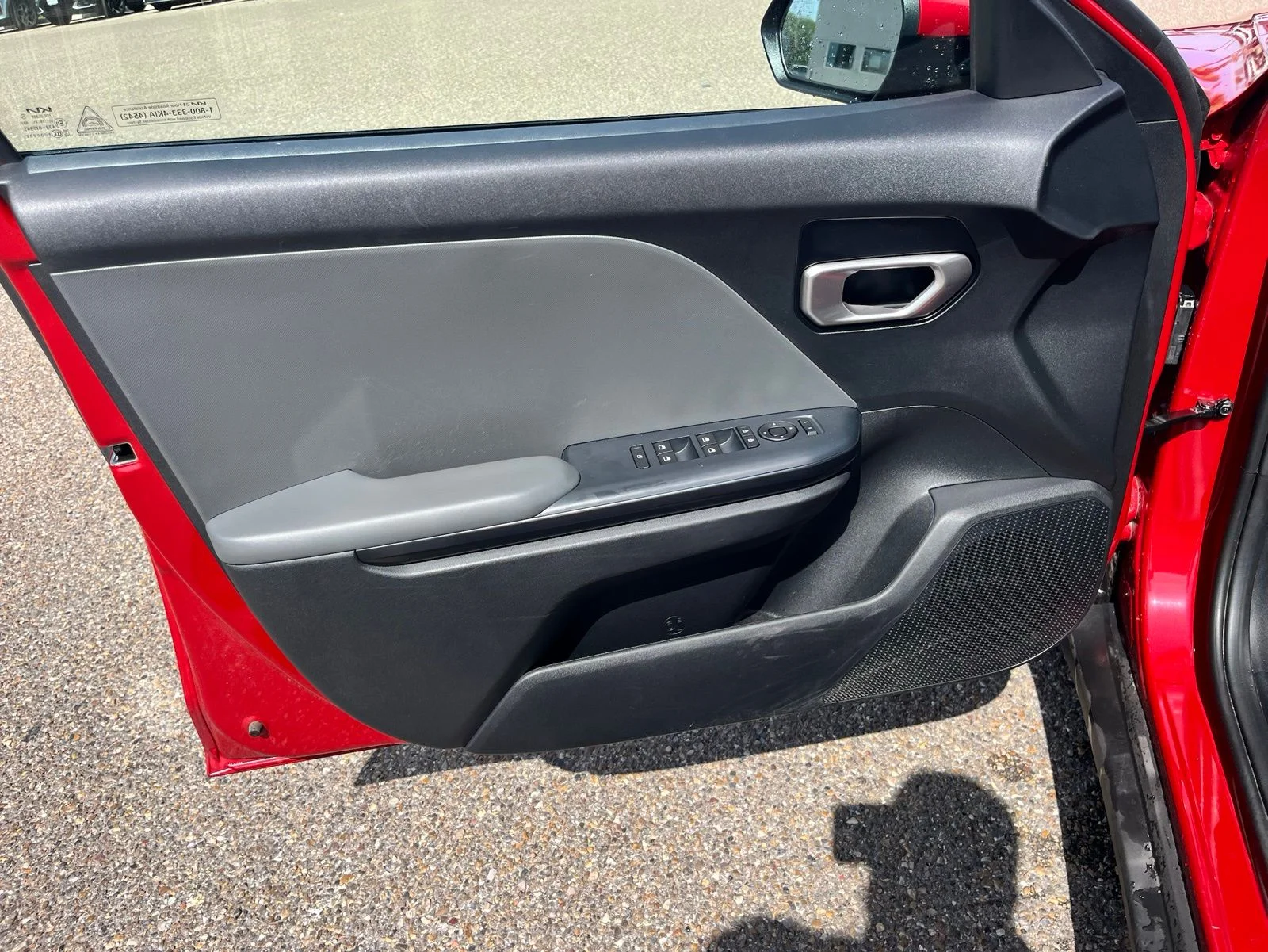 Used 2025 Red Kia LXS image 11