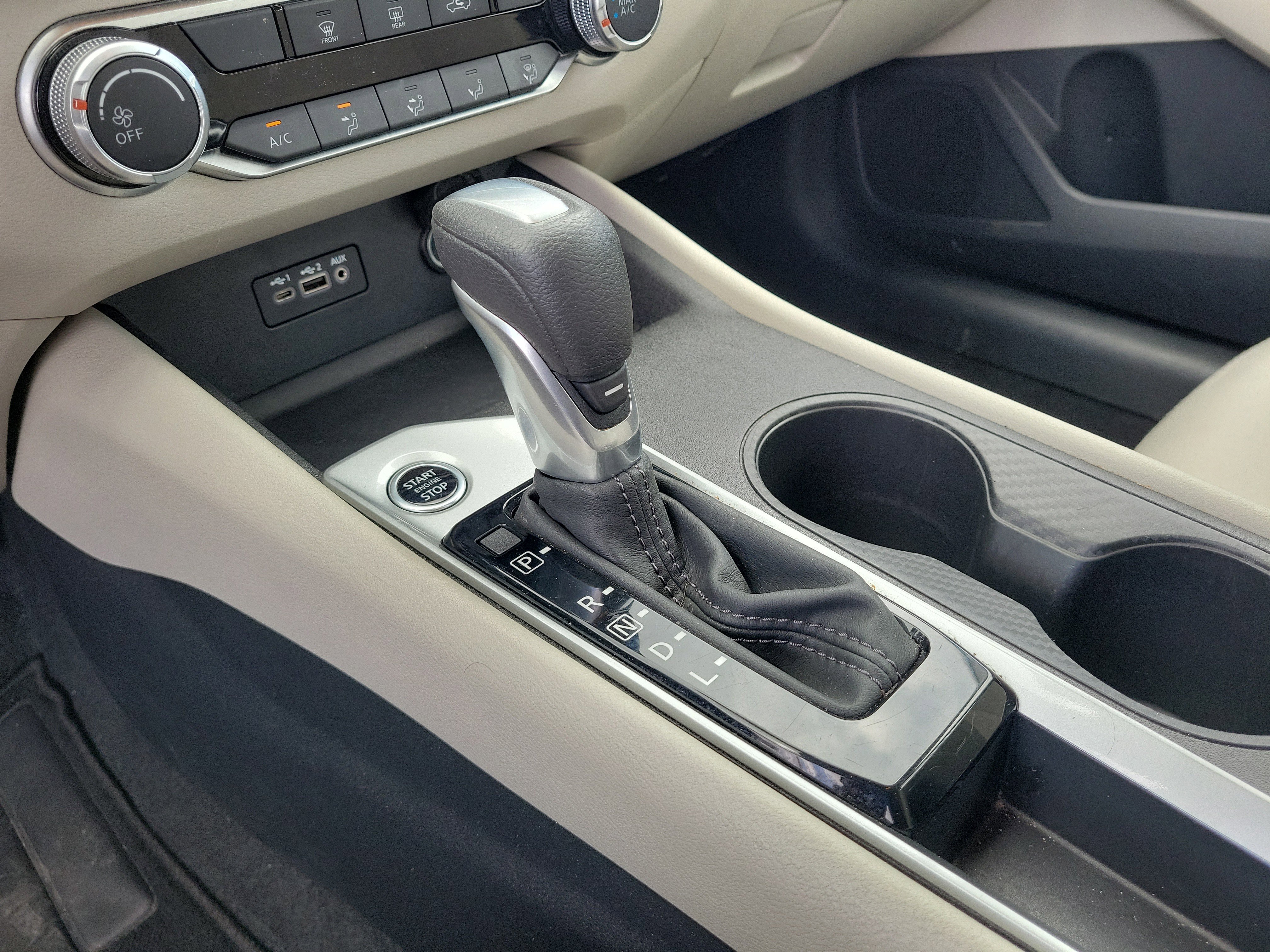 Used 2025 Bluestone Pearl Nissan SV image 21