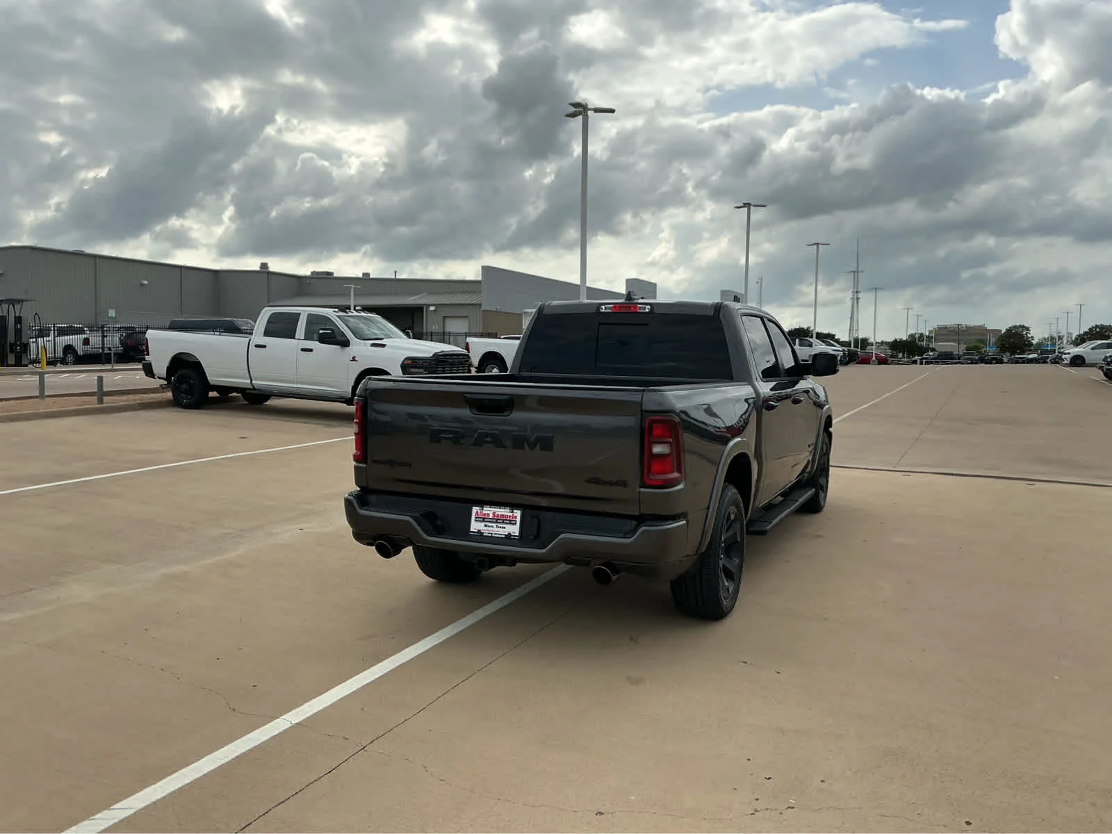 Used 2026 Granite Crystal Metallic Clearcoat Ram Lone Star image 8
