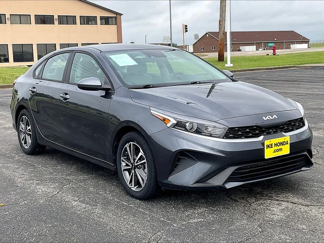 2023 Kia Forte LXS