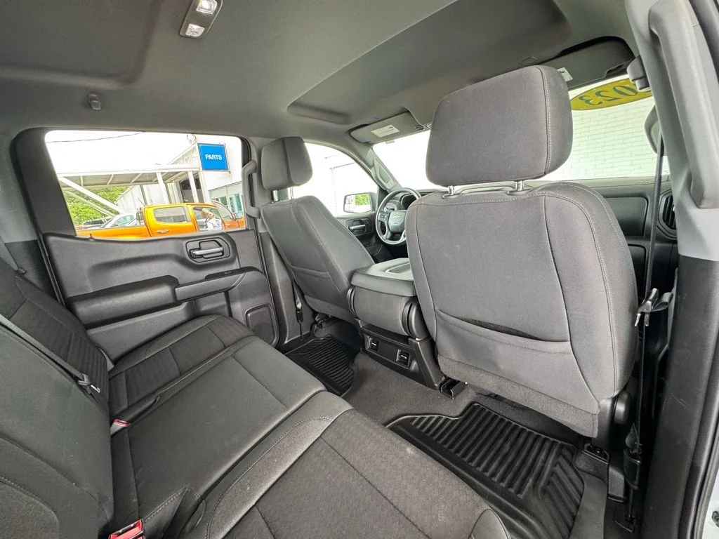 Used 2023 Gray Chevrolet Custom image 27