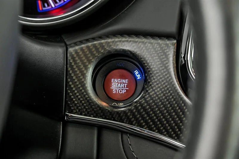 Used 2019 Velvet Red Pearl Coat Jeep SRT image 25