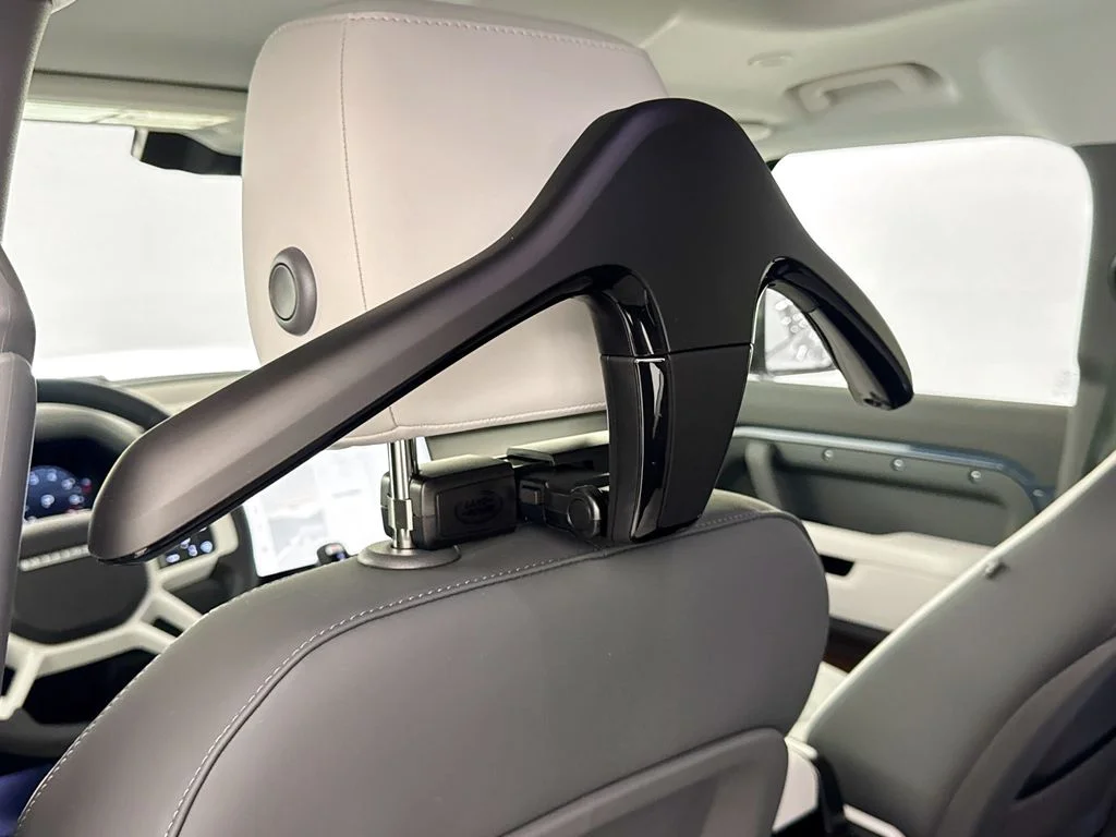 New 2026 Tasman Blue Land Rover X-Dynamic SE image 26
