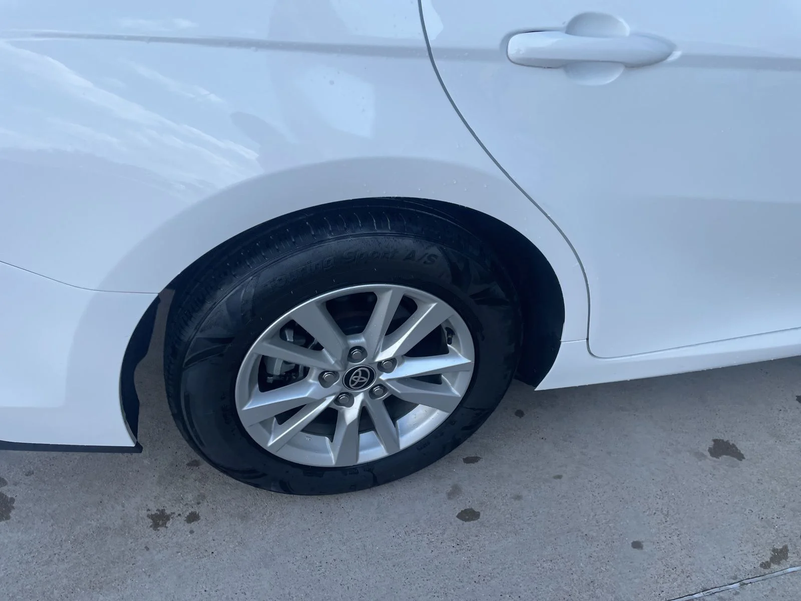 Used 2025 White Toyota LE image 8
