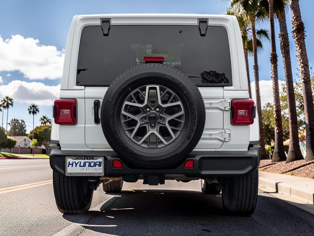 2024 Jeep Wrangler 4-Door Sahara - Photo 6