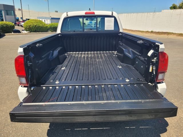Used 2018 White Toyota SR image 11