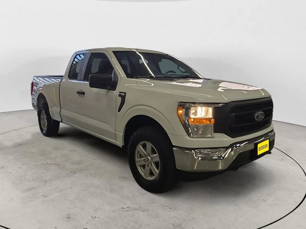 Used 2022 White Ford XL image 3