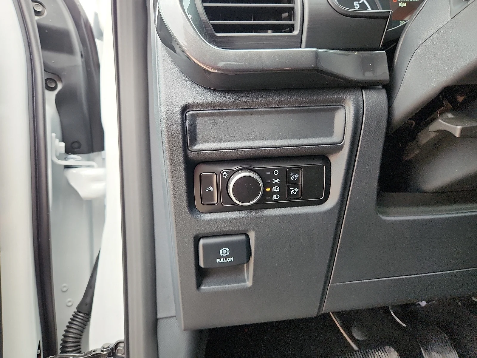 New 2026 Oxford White Ford STX image 16