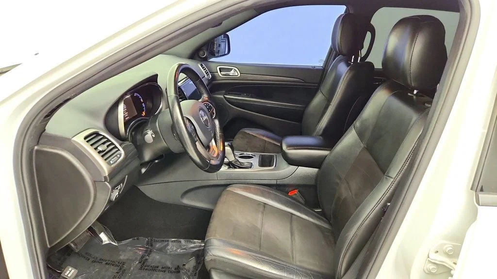 Used 2020 Bright White Clearcoat Jeep Altitude 4x4 image 19