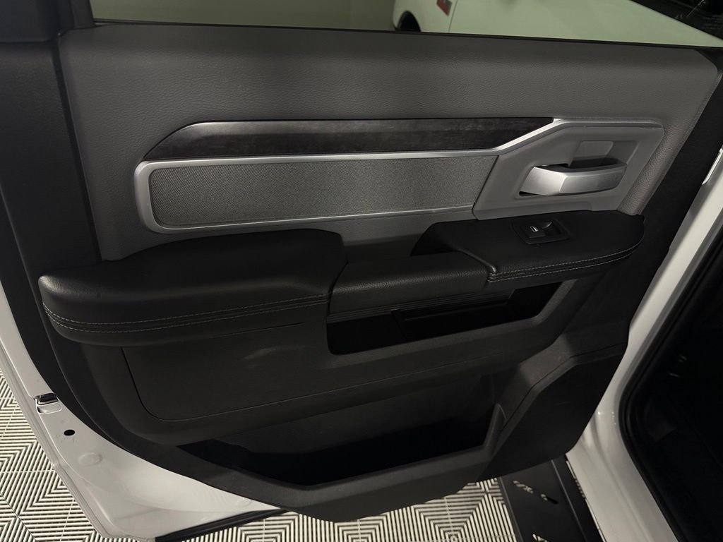 Used 2022 White Ram Big Horn image 27